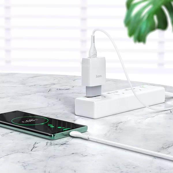 Incarcator de retea Hoco C72Q Glorious + Cablu Type-C USB (QC3.0) [White]